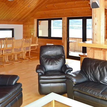Nyaraló 10 Person In Eidsvag-by Traum Rød