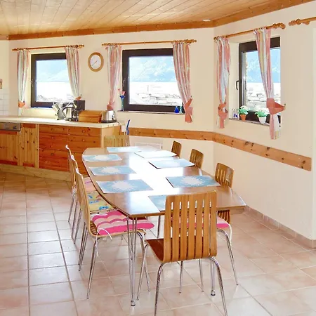 10 Person In Eidsvag-by Traum Ferienhaus Rød