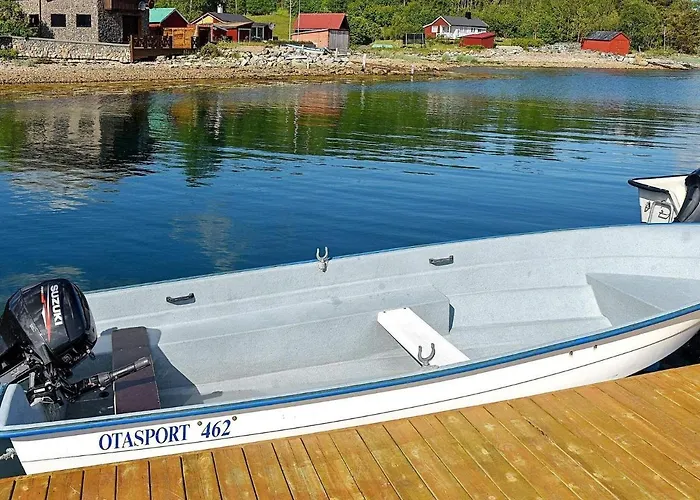 10 Person In Eidsvag-by Traum Rød