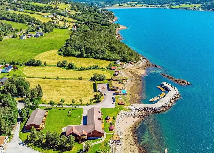 10 Person In Eidsvag-by Traum 度假居 *