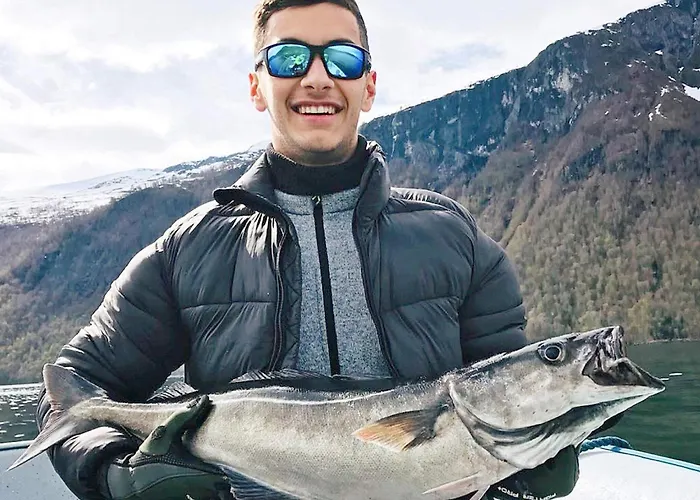 Vakantiehuis 10 Person In Eidsvag-by Traum