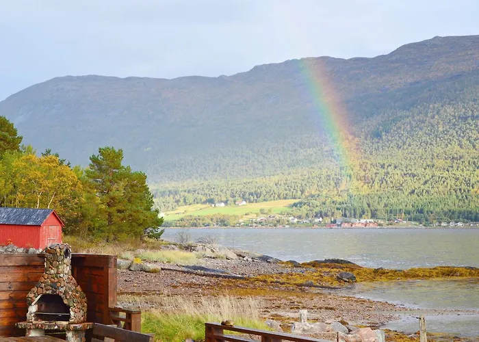 10 Person In Eidsvag-by Traum * Rød
